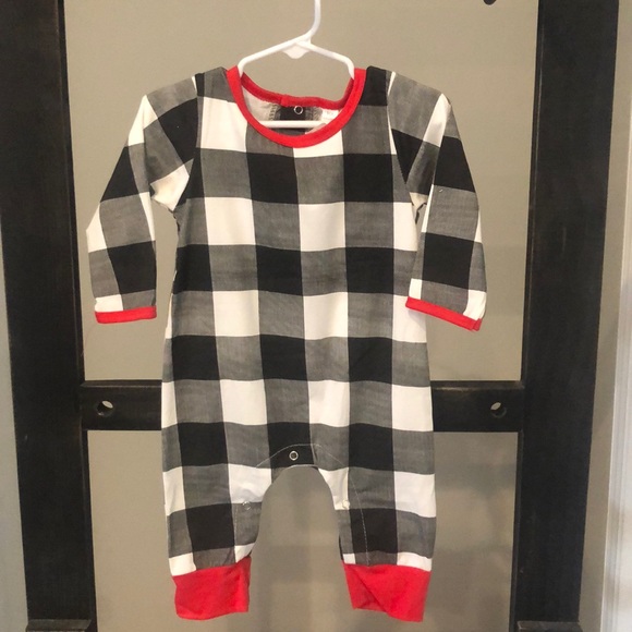 NWOT Boys Checker Outfit with Hat - Picture 1 of 5